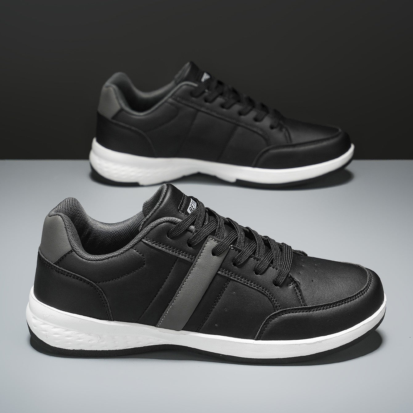 Strada Retro Sneakers