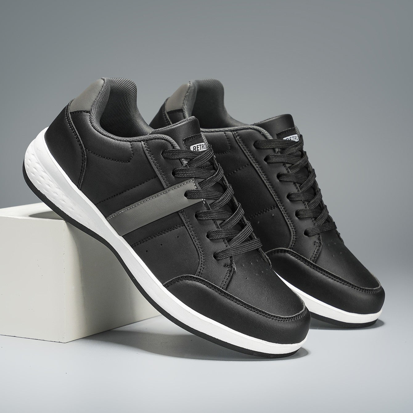 Strada Retro Sneakers