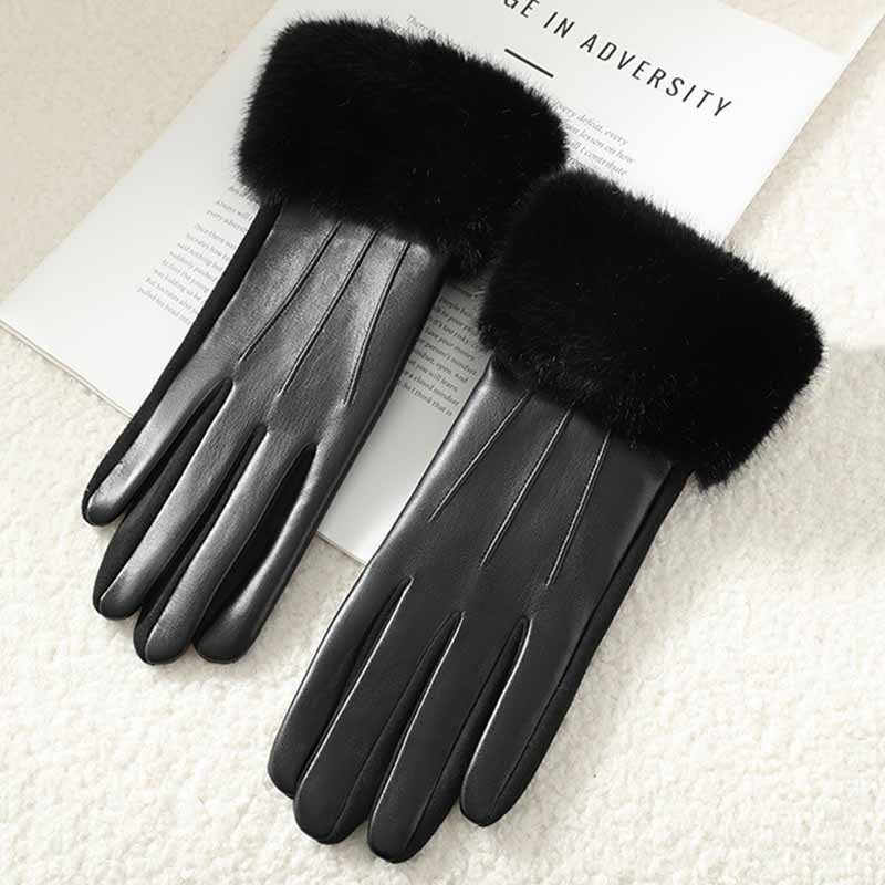 Avelina Faux Fur Gloves