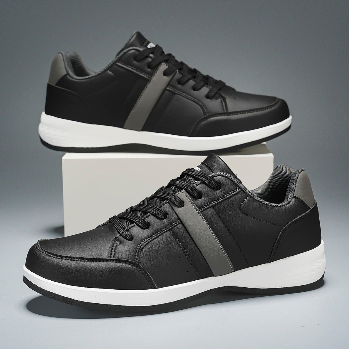 Strada Retro Sneakers