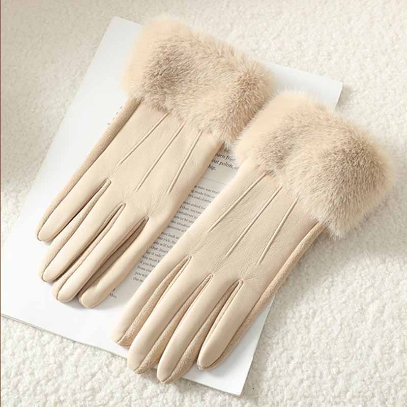 Avelina Faux Fur Gloves