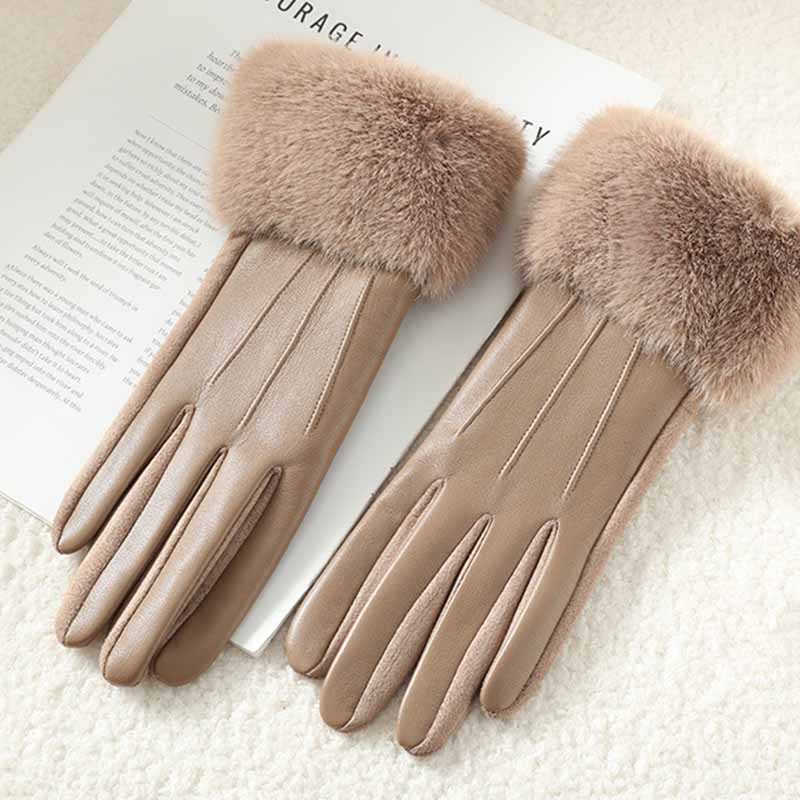 Avelina Faux Fur Gloves