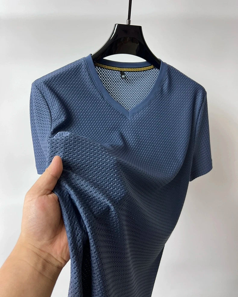 Versa V-neck