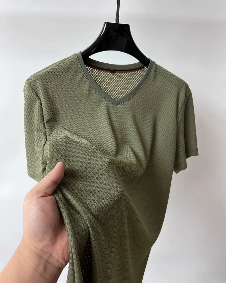 Versa V-neck