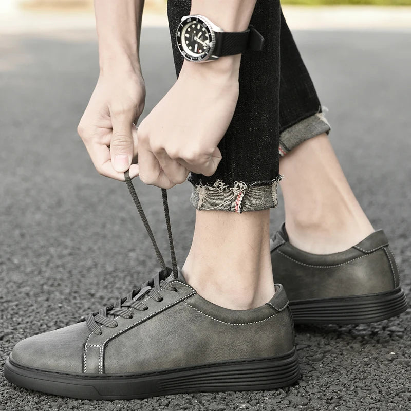 Callide™ Leather Sneaker
