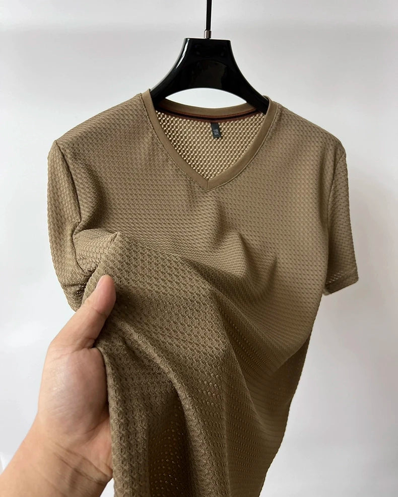 Versa V-neck