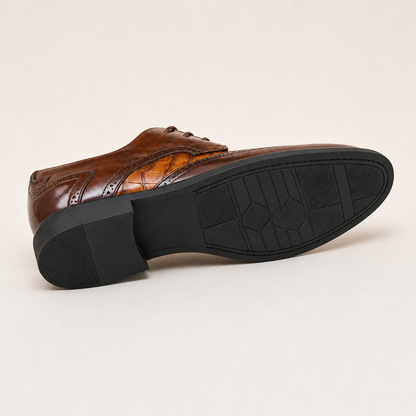 Men's business shoes in brown with flat heel